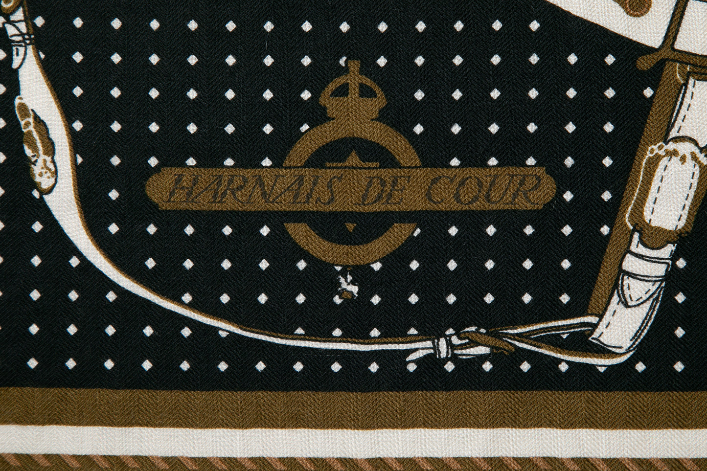 カレジュアン　カシシル 宮廷の馬具　バンダナ Harnais de Cour Bandana（アルネ・ドゥ・クール・バンダナ）　カシミヤシルク１４０