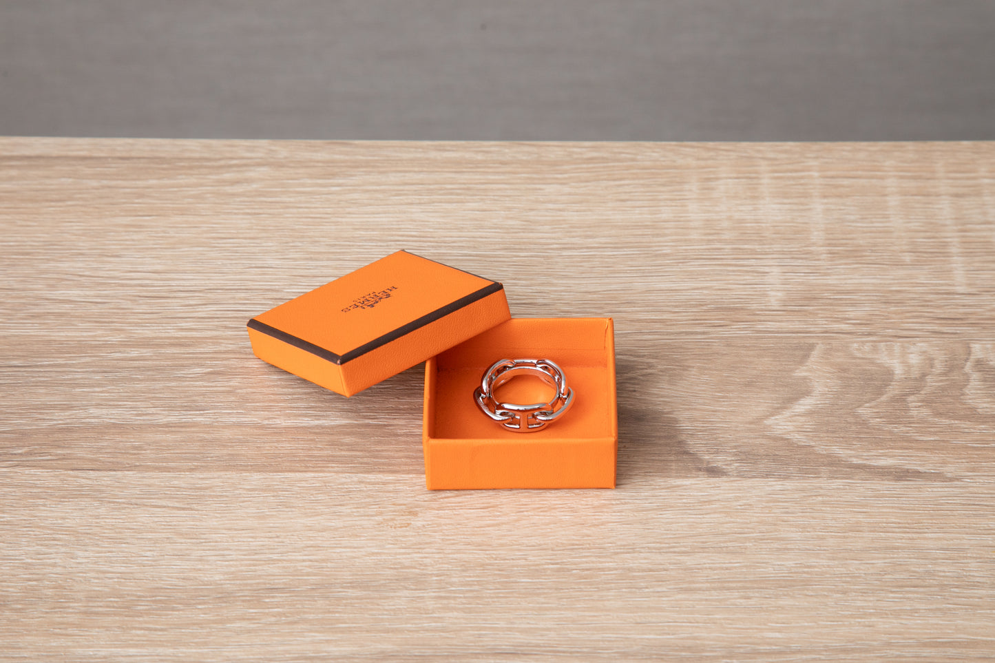 Hermès エルメス　スカーフリング シェーヌダンクル