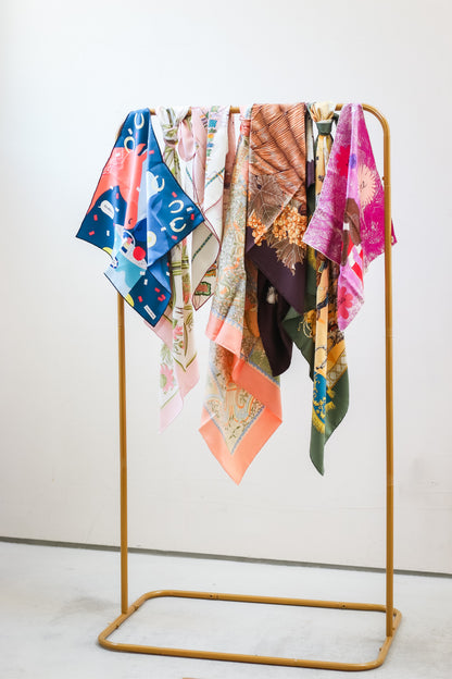 カレジュアン　カシシル 宮廷の馬具　バンダナ Harnais de Cour Bandana（アルネ・ドゥ・クール・バンダナ）　カシミヤシルク１４０