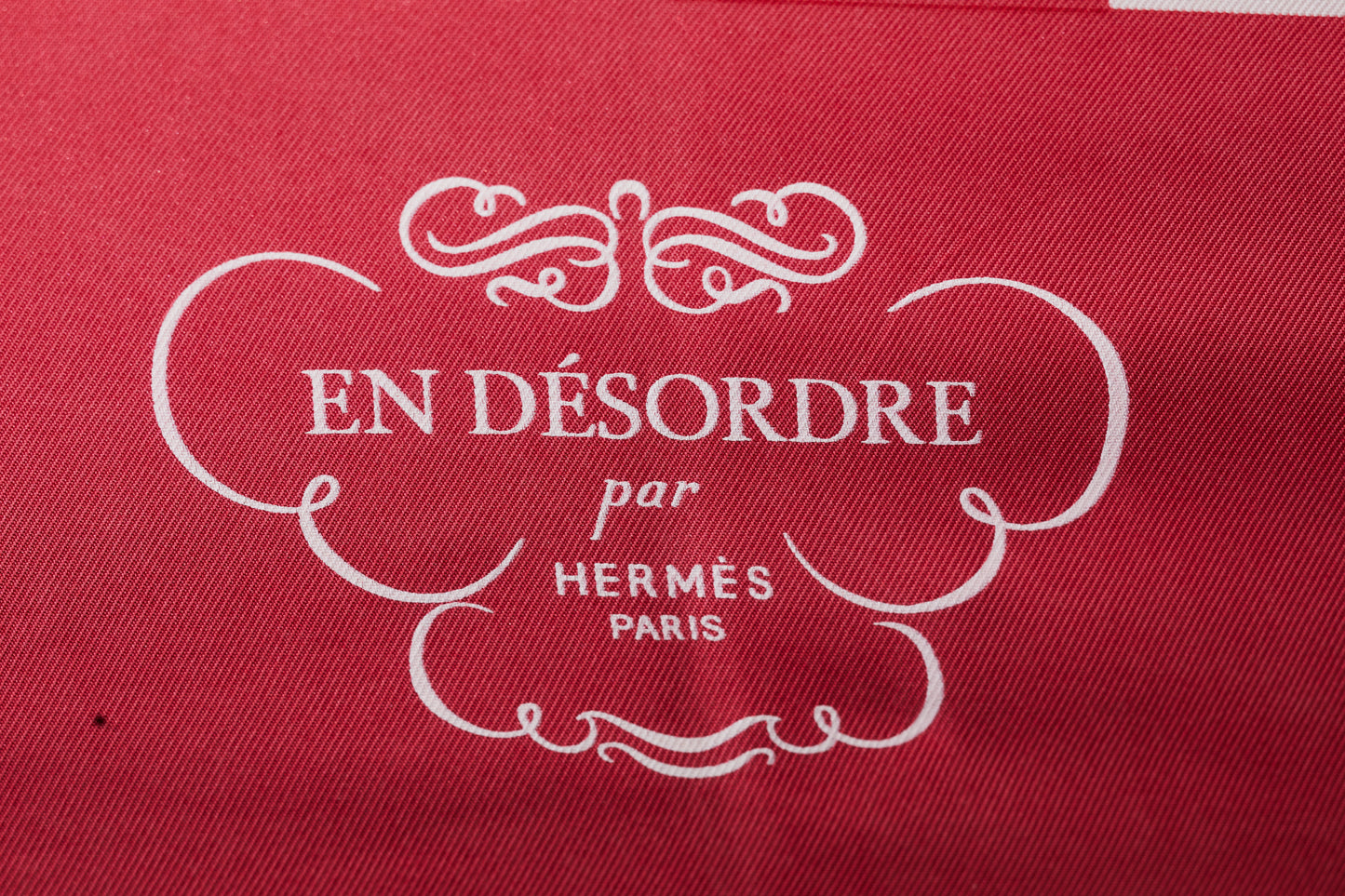 EN DESORDRE（無秩序）ヴィンテージエルメススカーフ　カレ９０