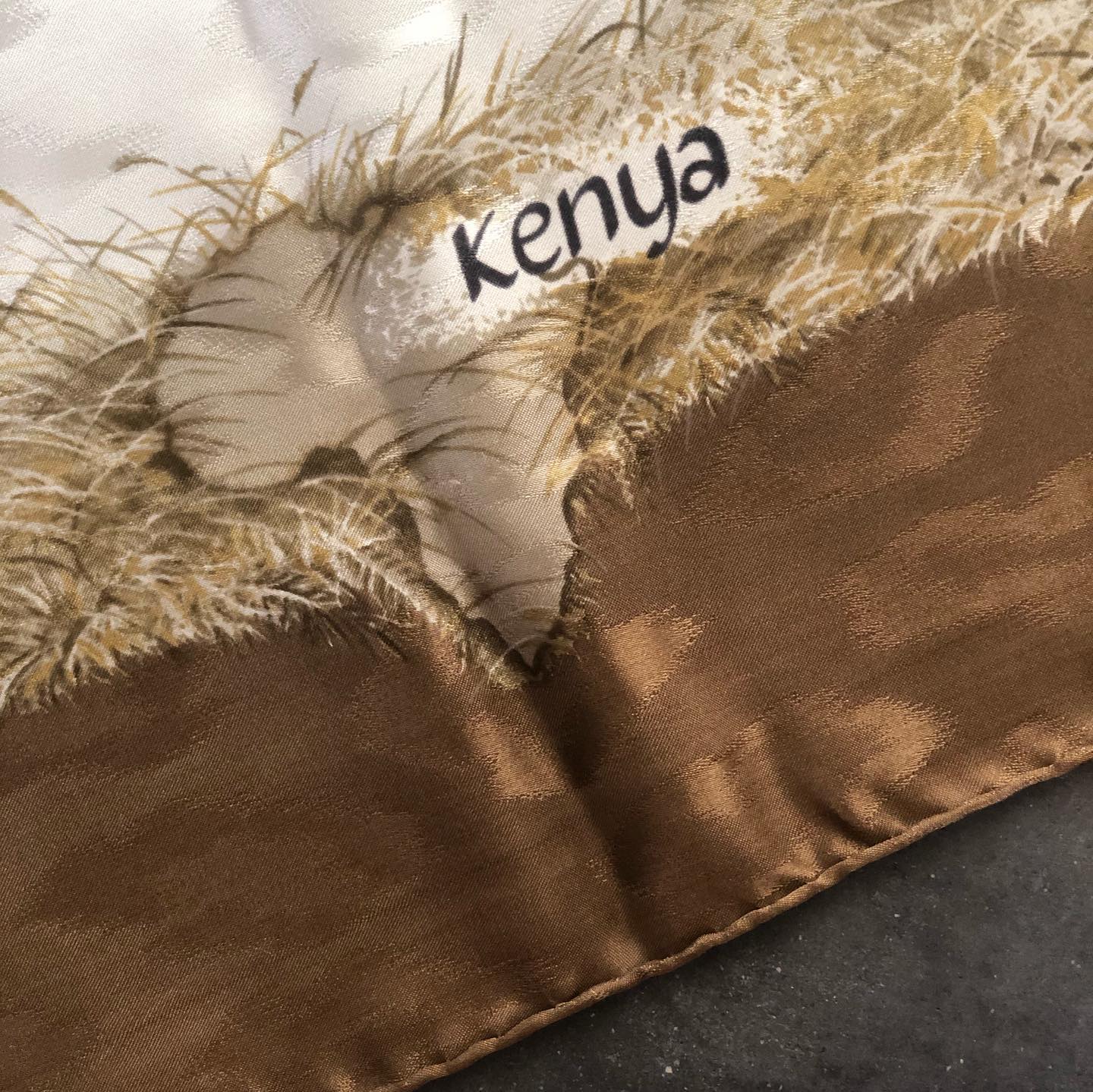 【売約済】Kenya ケニア 　ヴィンテージエルメススカーフ　カレ９０